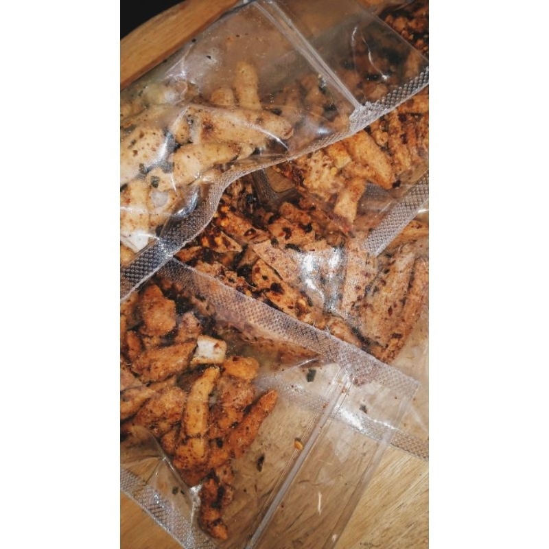 

Cemilan pedas/basreng/seblak kering/keripik kaca