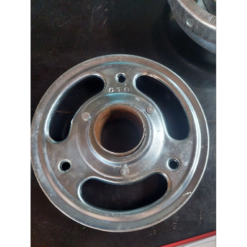 Pully tebal rolling door/ roda rolling door