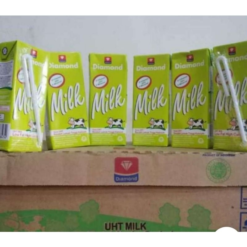 

susu uht Diamond 200ml isi satu karton 24 pcs