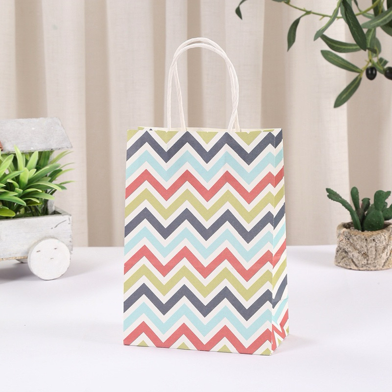 

Paper Bag.Tas Kado Motif garis zipzap. simple Goodie Bag