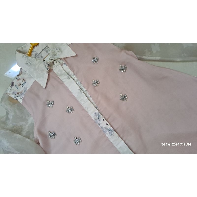 preloved wearing klamby dahlia blouse dan cassia shirt WK XS