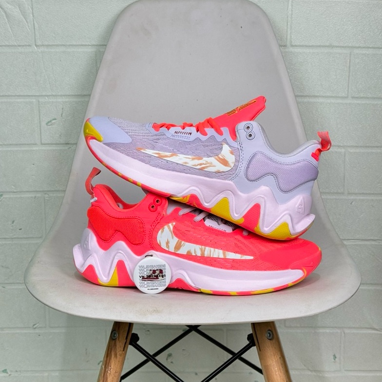 ART W8N Sepatu Nike Giannis Immortality 2 Hot Punch Mismatched