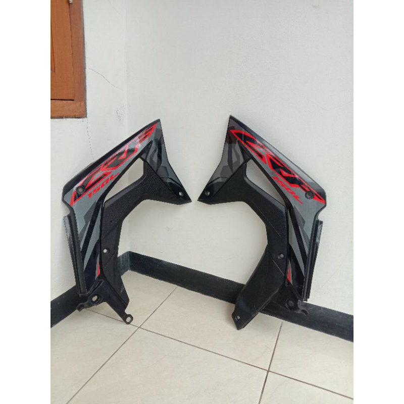 sayap depan honda crf 150 original bawaan motor