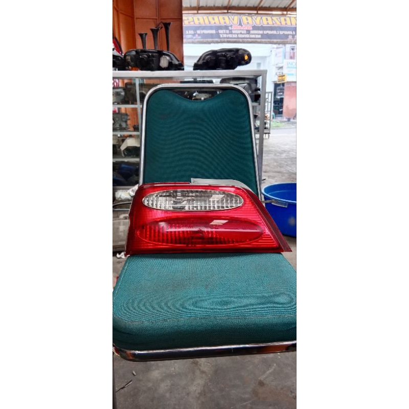 lampu belakang stoplamp soluna sebelah kiri
