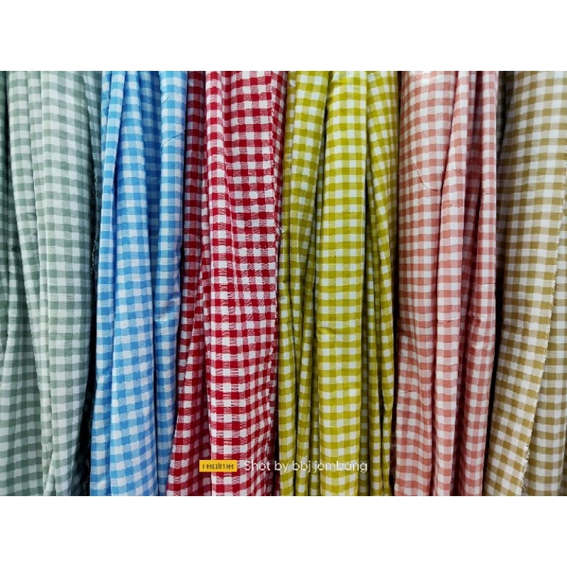 KAIN MOTIF KOTAK BESAR