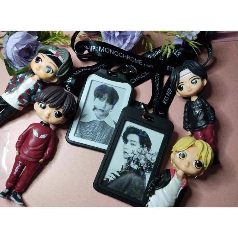 

1 set lanyard photocard edisi Bts Pop-up Monochrome