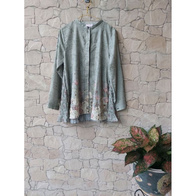 Lica Top Ria Miranda