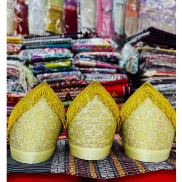 Topi pengantin batak dari songket topi adat