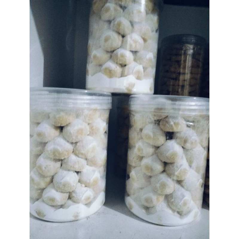 

putri salju lumer,enak,premium