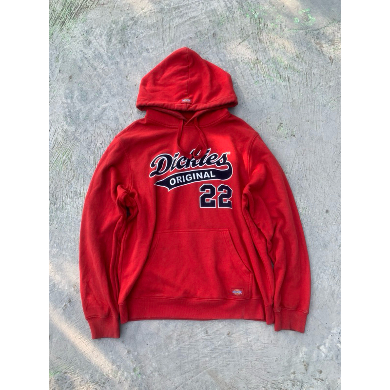 DC VV RED ART 22 RED SINCE