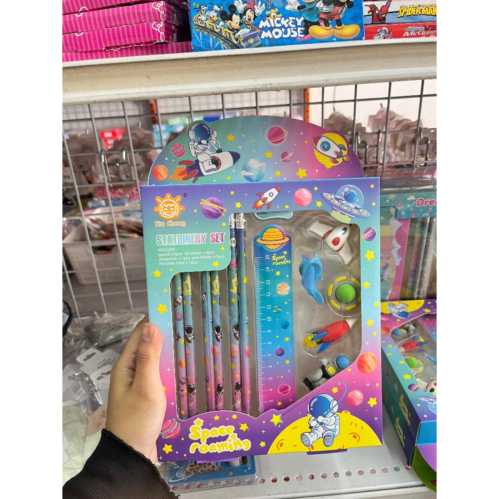 

ALAT TULIS SET / STATIONERY SET ANAK ASTRONOT EB-568
