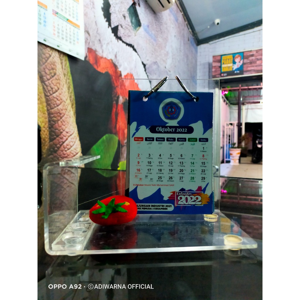 

KALENDER MEJA / KALENDER DUDUK UK A6 DENGAN ACRILIK AESTHETIC