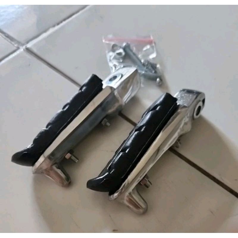 Footstep Foot Step Depan Cb150r Old Cbr150 New Led Cb150r Cbr