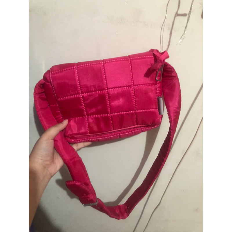 Tas puffy arcell preloved