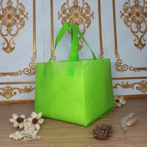 

Diskon Kilat Tas hajatan tas kotak nasi tas besek handle lipat samping box 2 x 2 kotak snack kotak nasi berkat