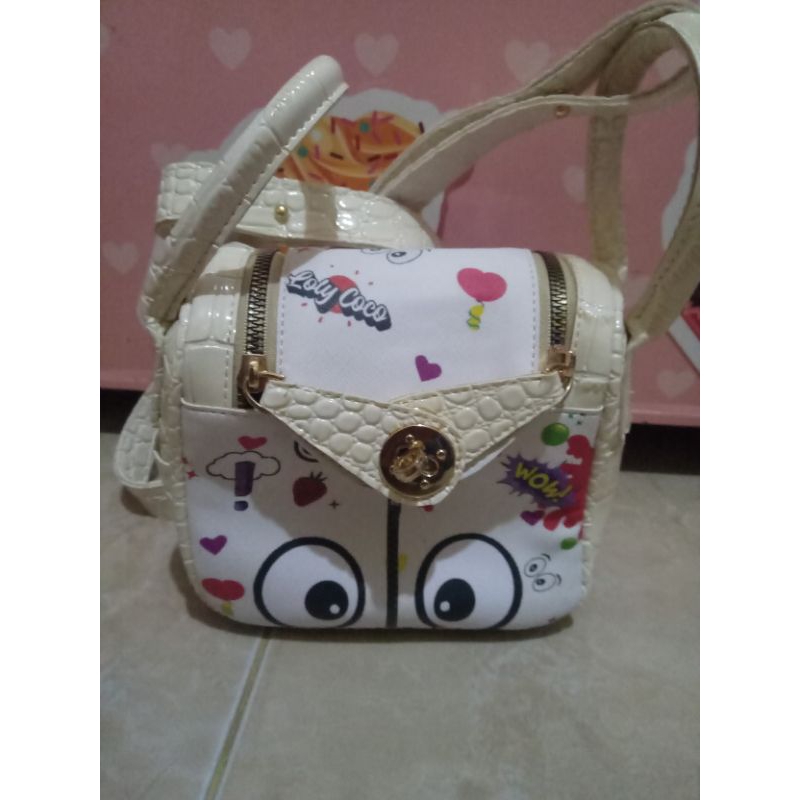 Tas slempang lindi mata croco putih