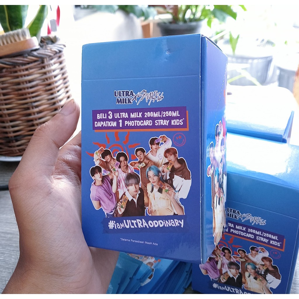 [ROUND 2] PC SKZ 1 BOX/25 PACK UTUH PHOTOCARD ROUND 2 STRAYKIDS X ULTRAMILK OFFICIAL