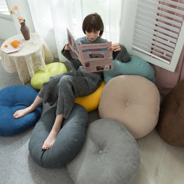 KODE E6B6 BANTAL BULAT POMPOM 1  Bantal Alas Duduk Lesehan 4 cm BAHAN LEMBUT PREMIUM  BANTAL SOFA 1 