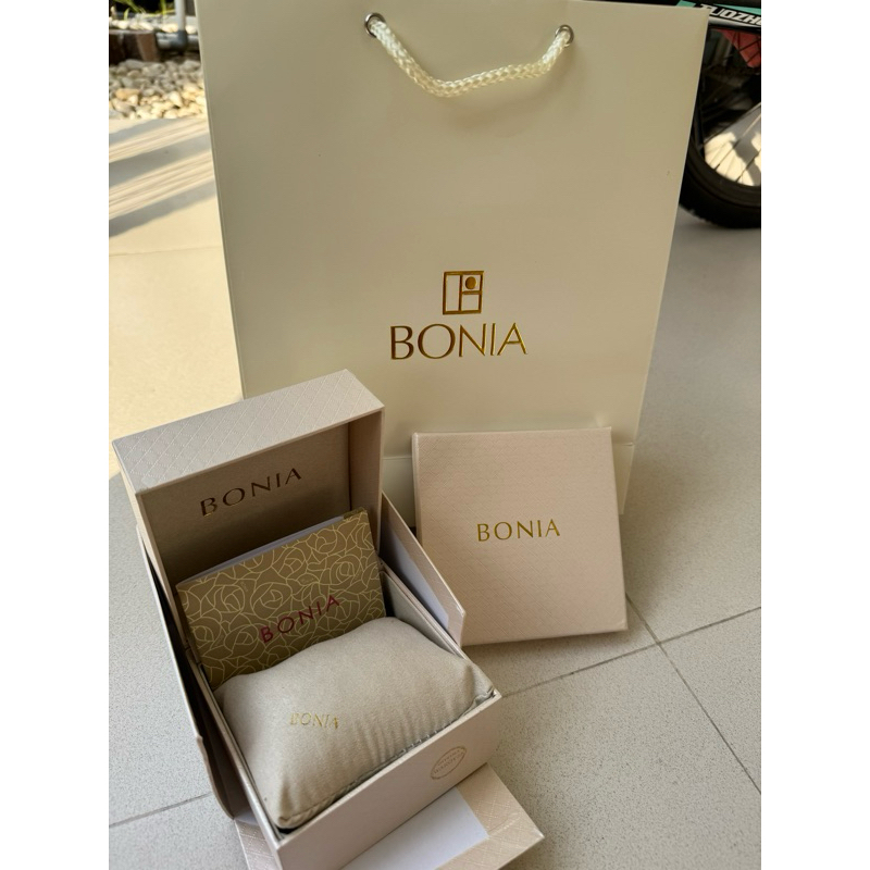 

Box Original Bonia + Manual book + Paperbag