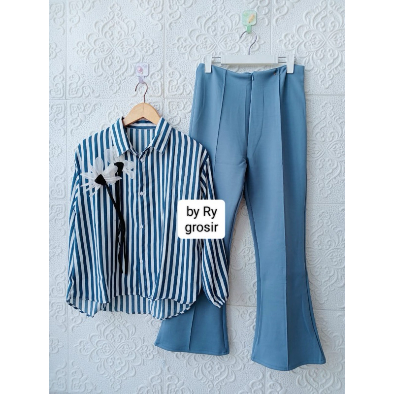 Setelan Wanita Sonia Blus Crincle Motif Salur Celana cutbray scuba