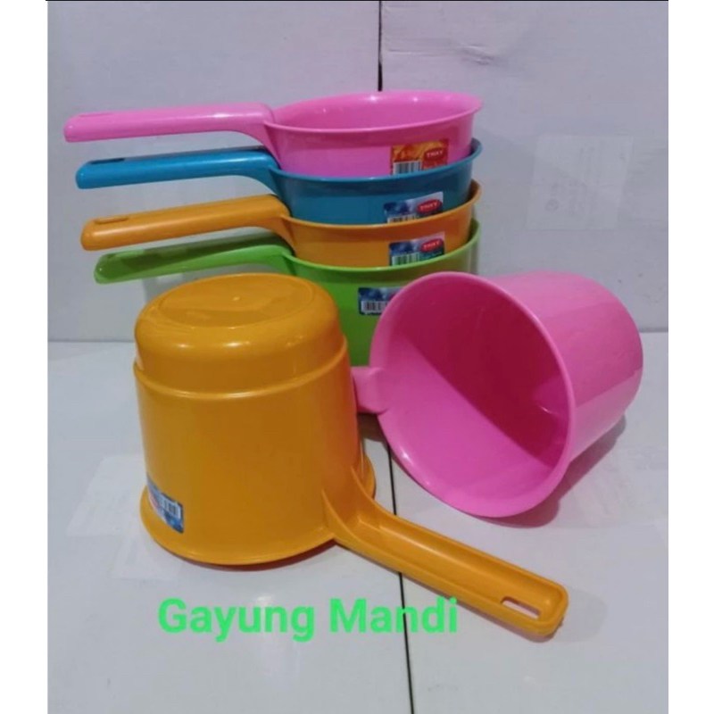 gayung mandi trixy / gayung plastik tebal / gayung besar warna