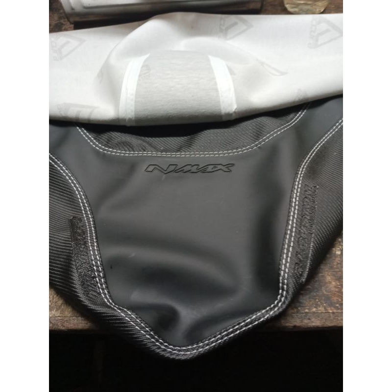 Sarung jok motor NMAX variasi