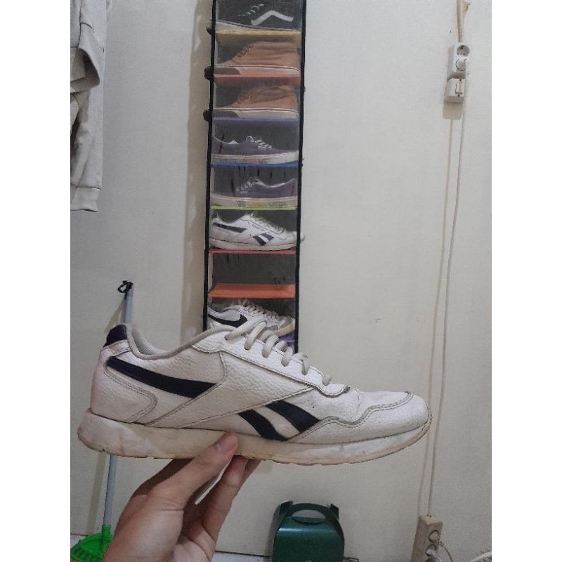 NIKE BLAZZER LOW DAN REEBOK CLASSIC ROYAL GLIDE