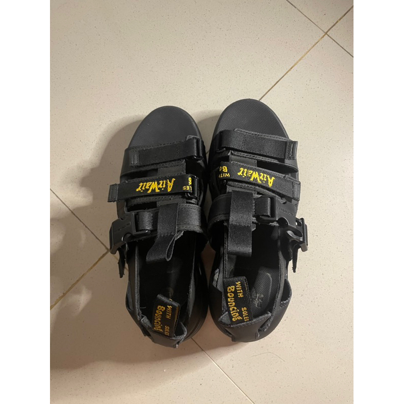 Dr Martens Pearson Sandal US 7 (PRELOVED)