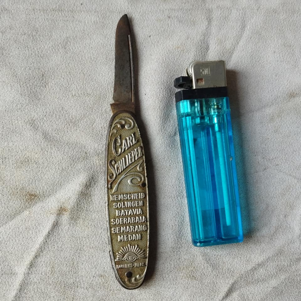 Pajangan Vintage Pisau Lipat Carl Schlieper Batavia