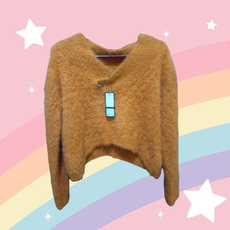 Sweater Fuzzy Crop Premium