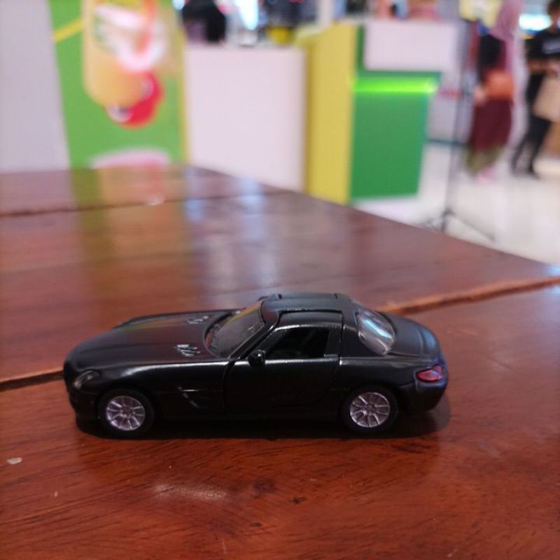 Siku Mercedes-Benz SLS AMG