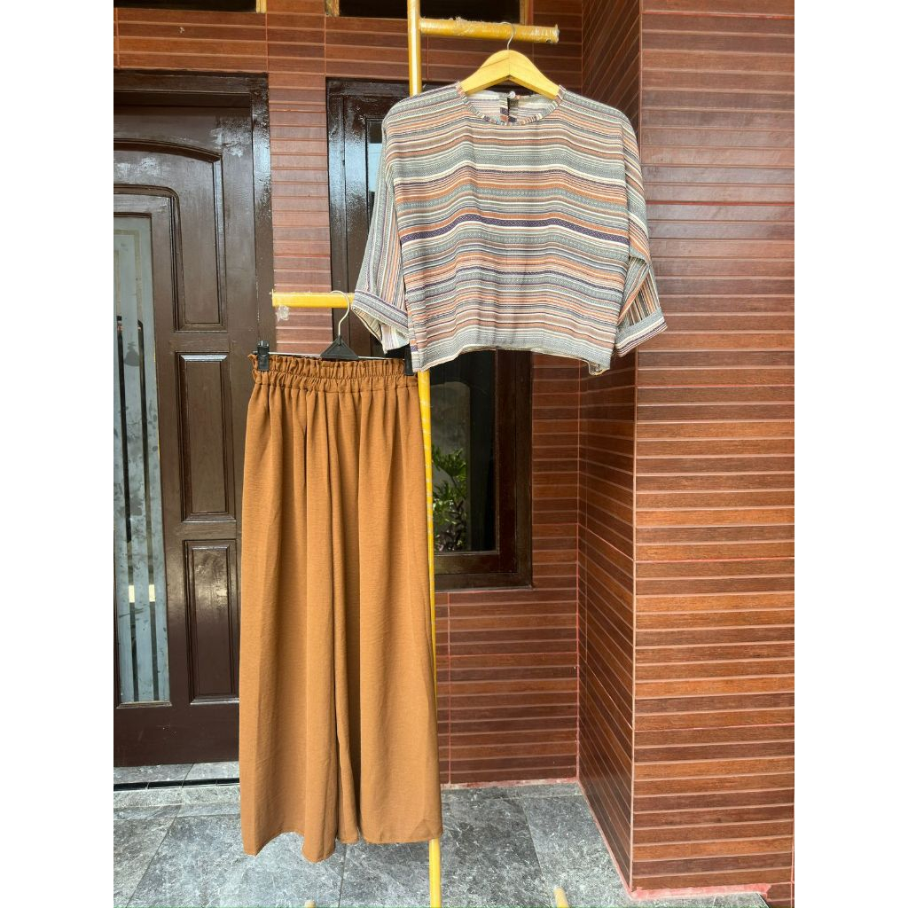 (RANDOM)GLORY MOTIF ONE SET SETELAN WANITA CROP TOP
