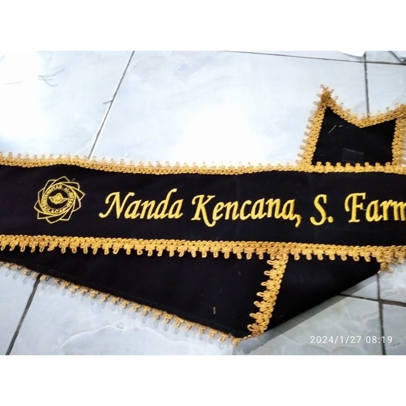 SELEMPANG WISUDA BLUDRU+RENDA+LOGO