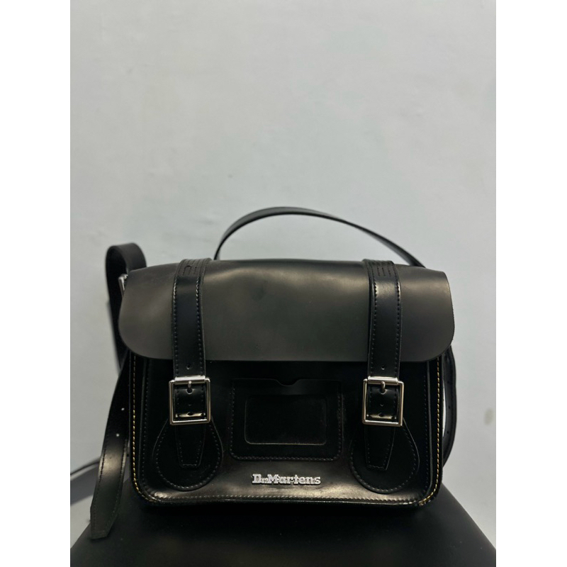 Tas Dr.Martens 11inc sekali pakai like new Original