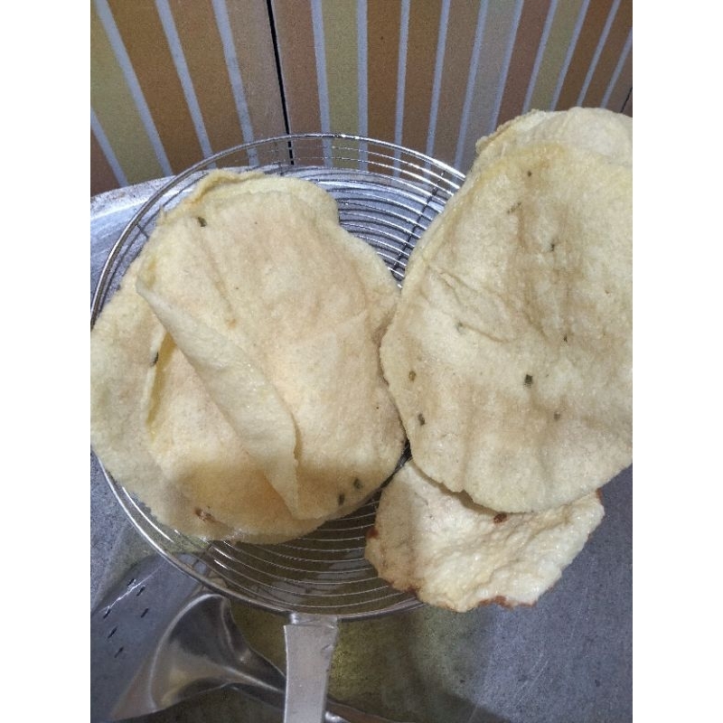

kerupuk pohong (singkong parut )