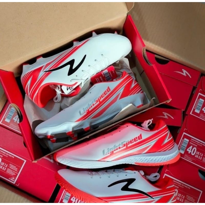 sepatu bola specs ls 20 fg