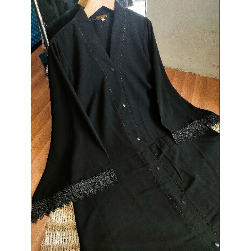 ABAYA ZAHRA - bisa jadi outer dan abaya - full kancing hidup - bahan jettblack