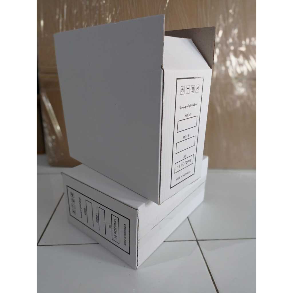 

pomo DUS SARUNG ISI 10PCS custom cetak