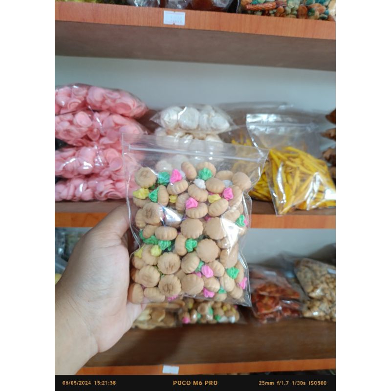 

biskuit gembrose/biskuit kancing enak 100gram