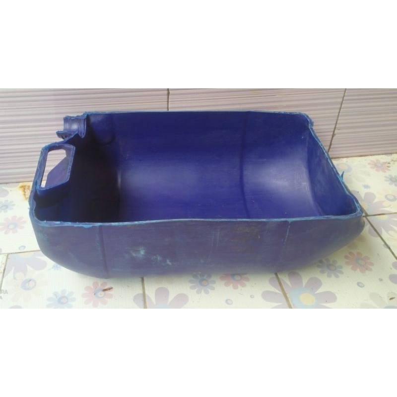 tempat pakan ternak, wadah comboran ternak, wadah pakan, wadah comboran kambing