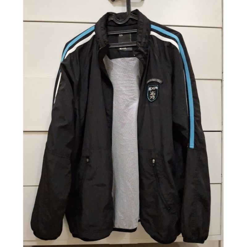 Thrifting outdoor water resistance EXR