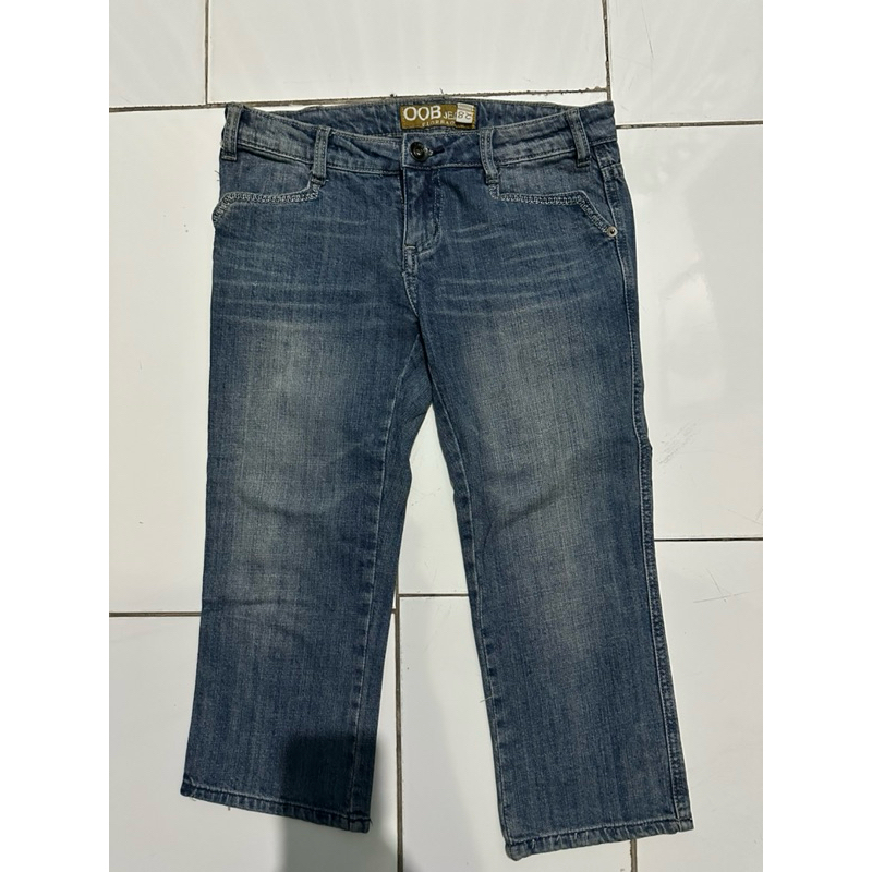 jeans bawah lutut bekas Wanita