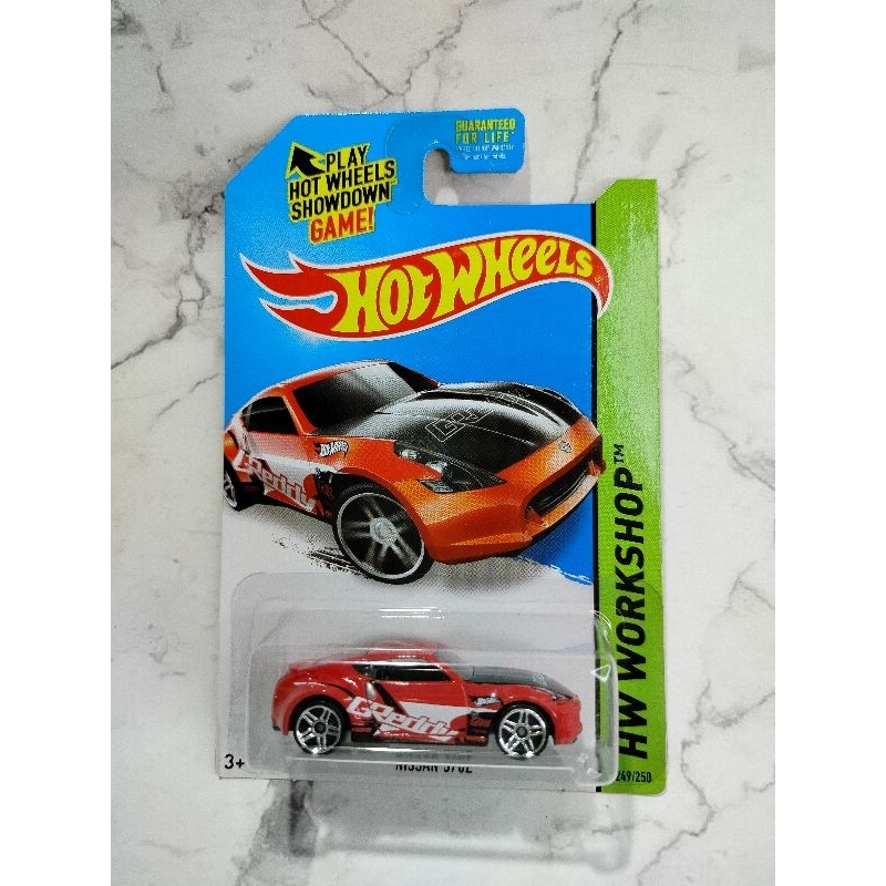 T - HOT WHEELS HOTWHEELS NISSAN 370Z MERAH US CARD
