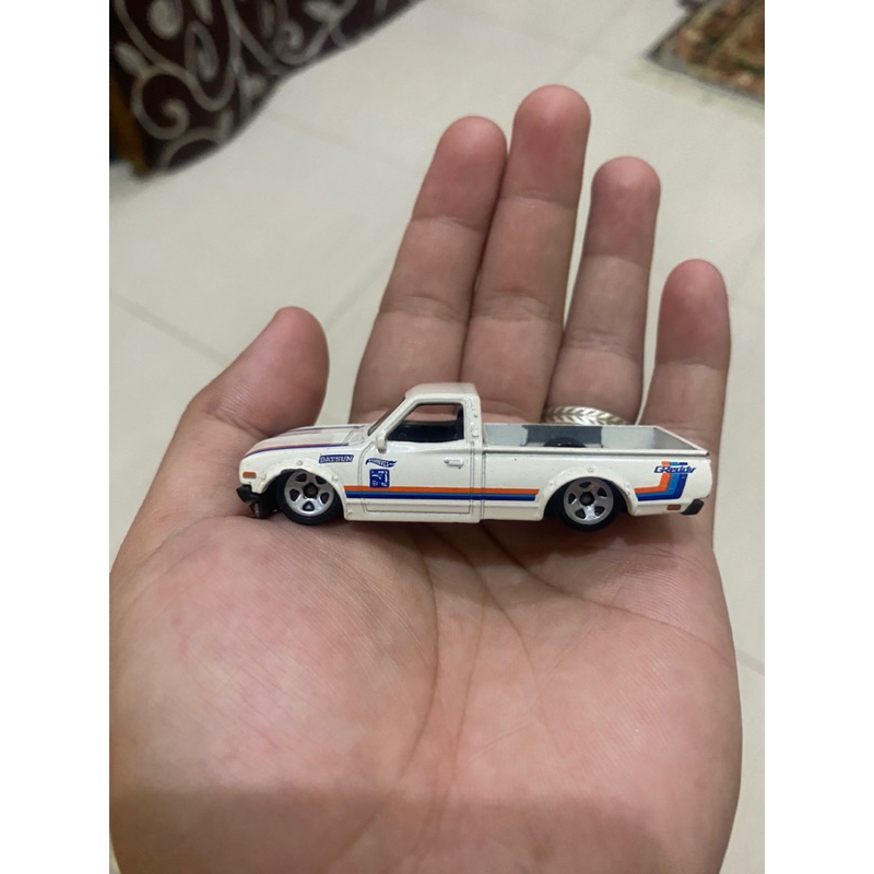 Hotwheels Datsun 620 Pickup Putih Custom Stance/ceper