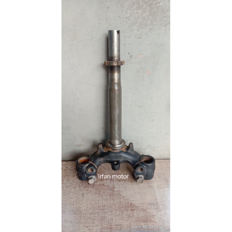 T shock breaker depan segitiga Vega R new  original