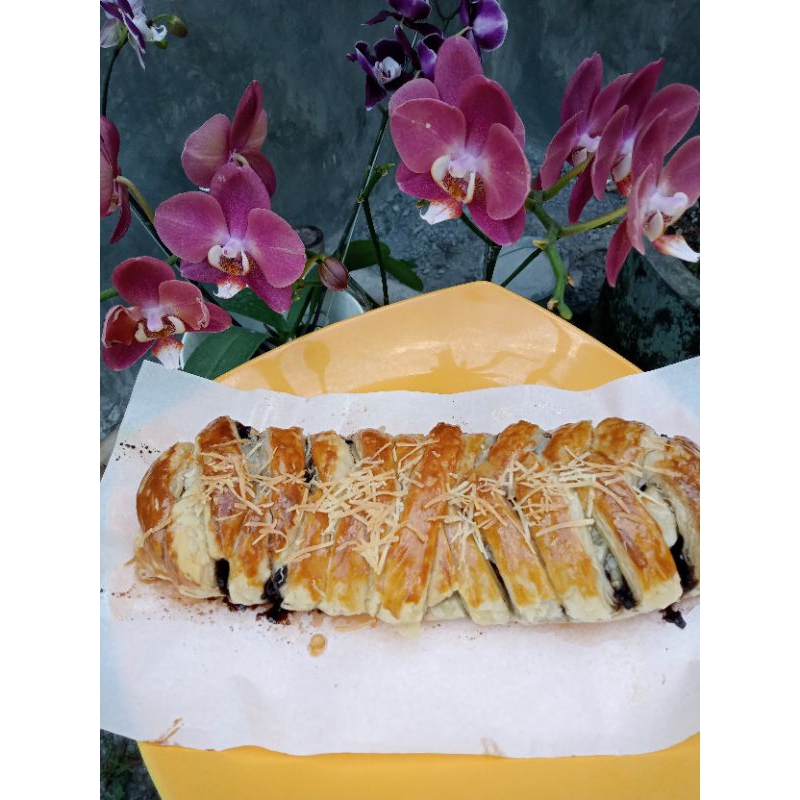 

Strudel pisang coklat lumer