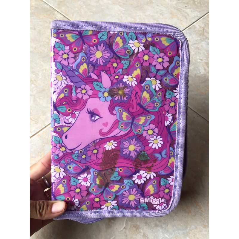 

tempat pensil smiggle