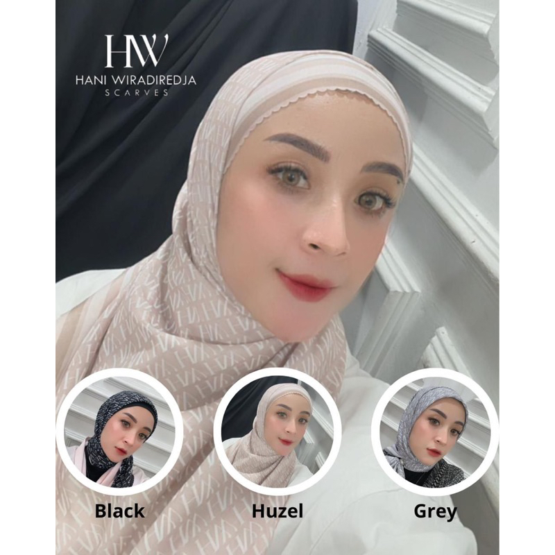 HW SCARVES MONOGRAM SERIES