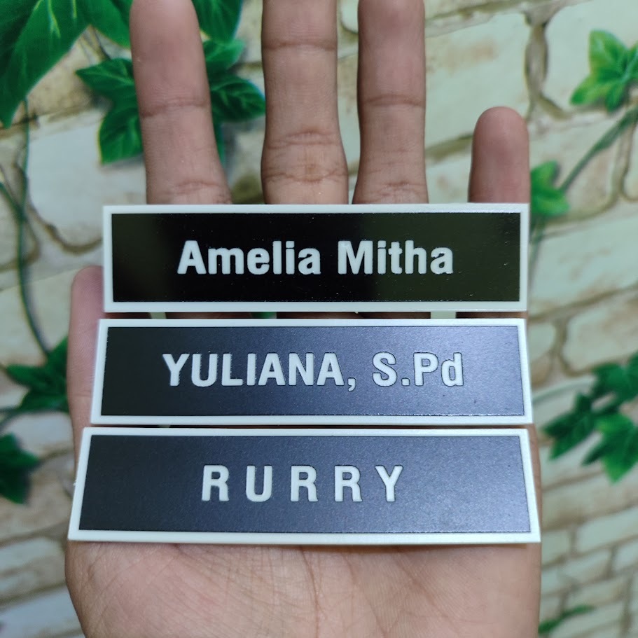 

SEHARI JADI !!! NAME TAG LASER PREMIUM GRAFIR FULL DOFF DAN LIST PUTIH Nama dada | LANGSUNG KIRIM !!! NAME TAG AKRILIK GRAVIR UKIRAN