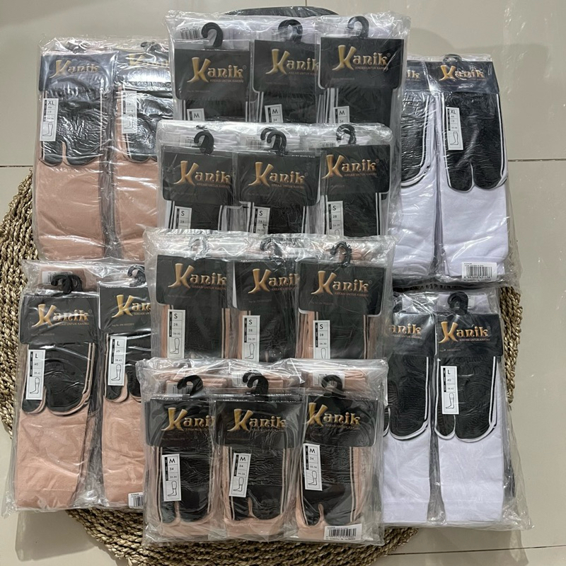 Kaos Kaki Kanik Jempol Telapak Hitam Uk S , M, L dan XL Harga Untuk 1 Lusin (12 Pasang)